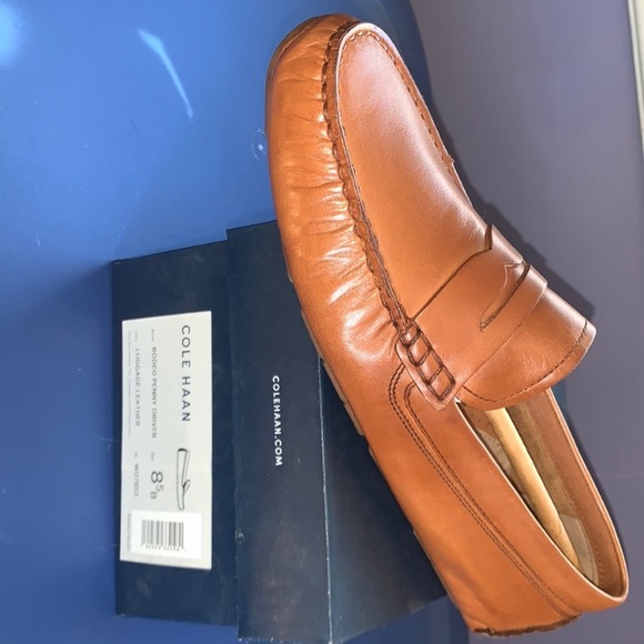 💕🌻NWOT Beautiful Cole Hann Loafers. Soft leather. Brand New Never Worn - Picture 5 of 7